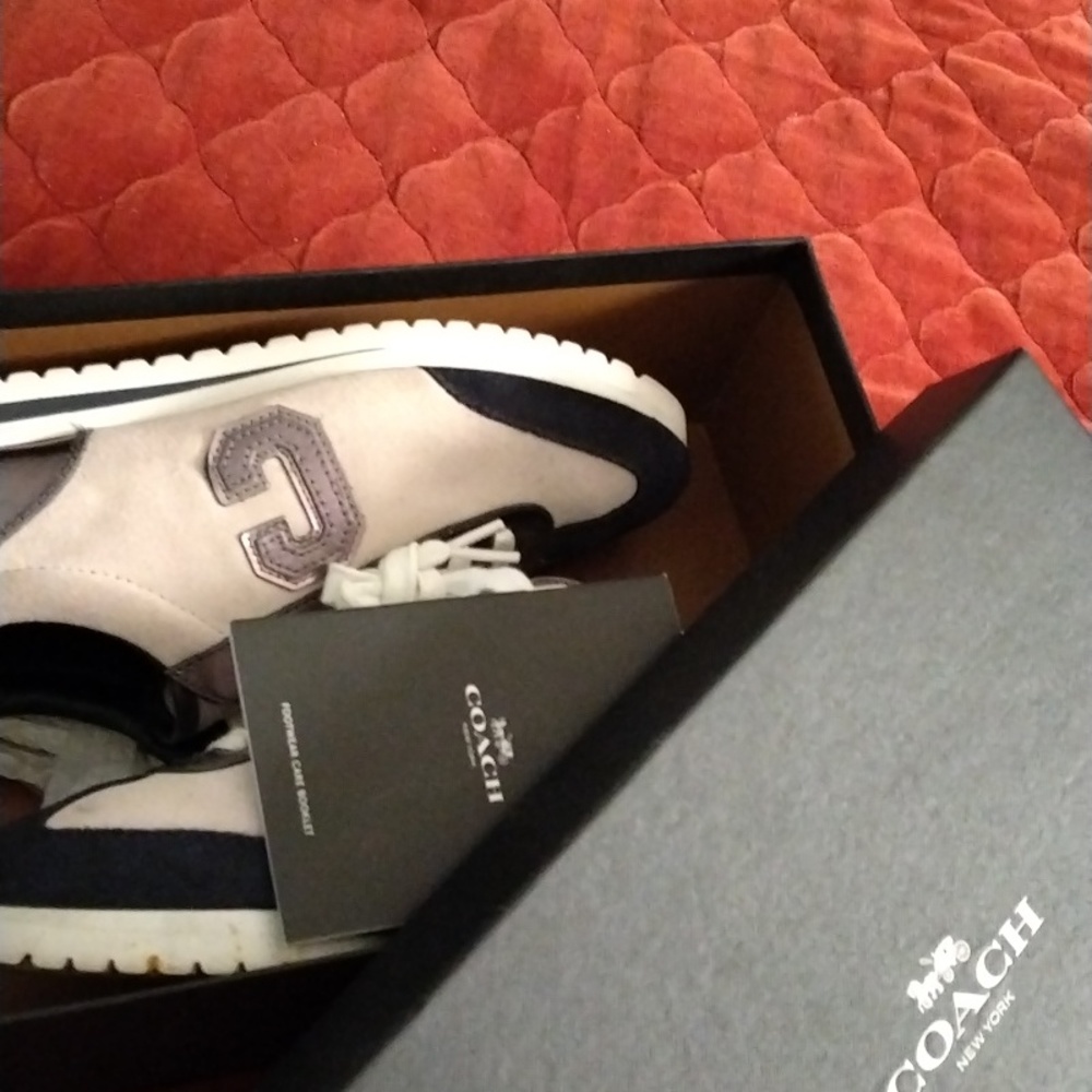 Shoes - Picture 2 of 3